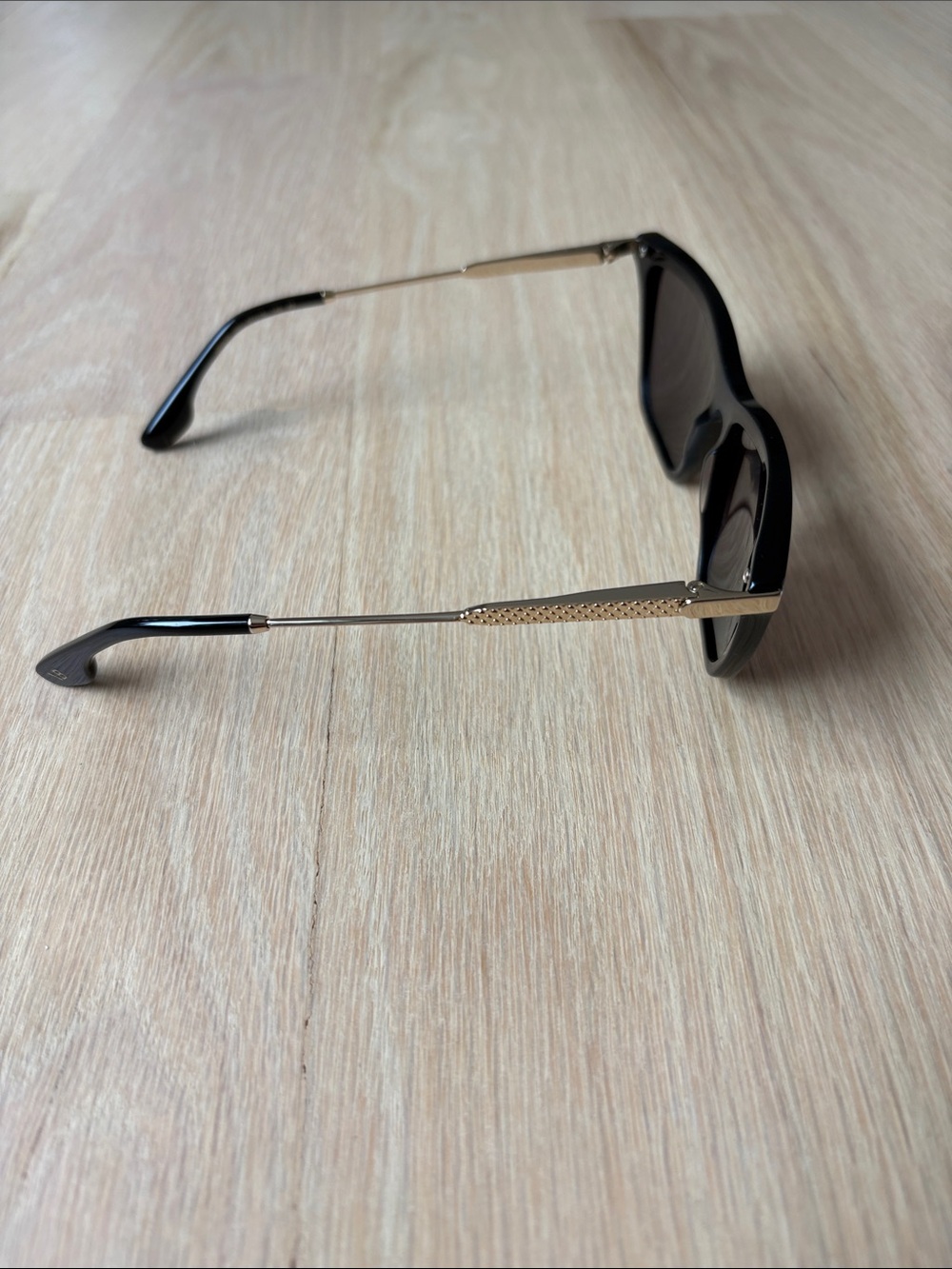 Victoria Beckham NWT Black Frame Brown Lens Cat-Eye Sunglasses - Picture 4 of 6
